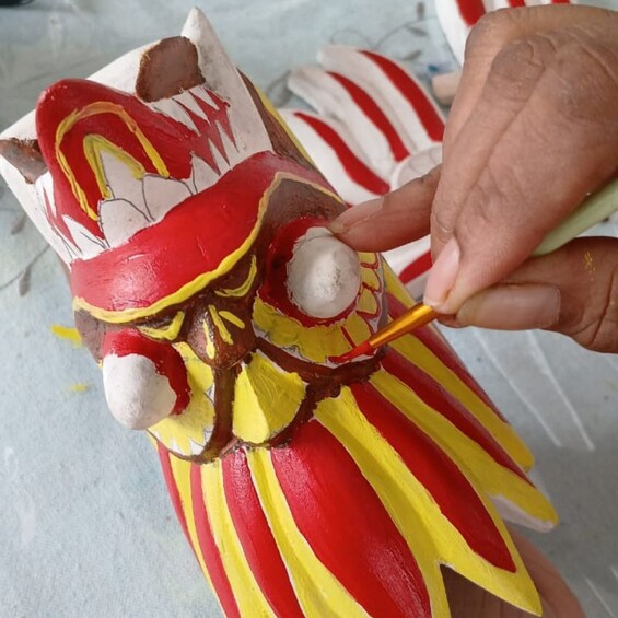 Picture 8 for Activity Traditional Sri Lankan Mask Painting Workshop 1