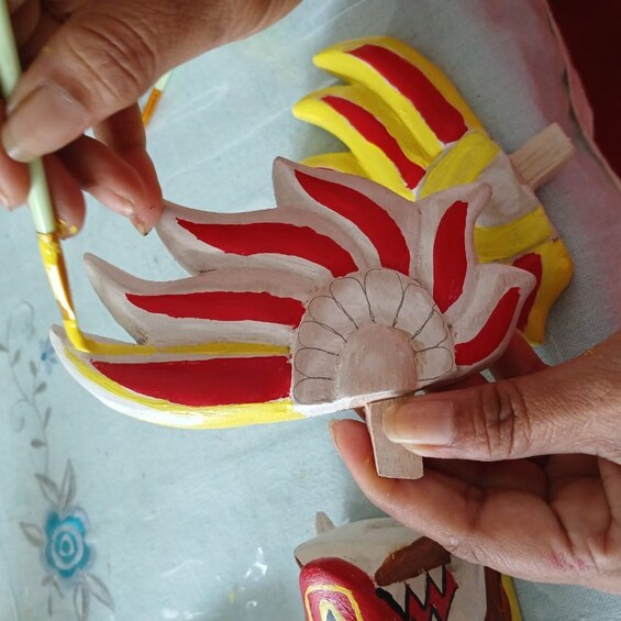 Picture 9 for Activity Traditional Sri Lankan Mask Painting Workshop 4