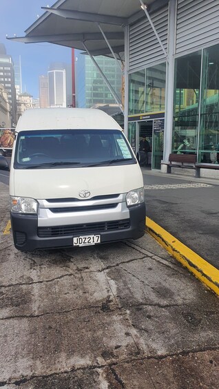 Picture 1 for Activity Auckland: AKL Airport to/from Auckland CBD Private Transfer 2