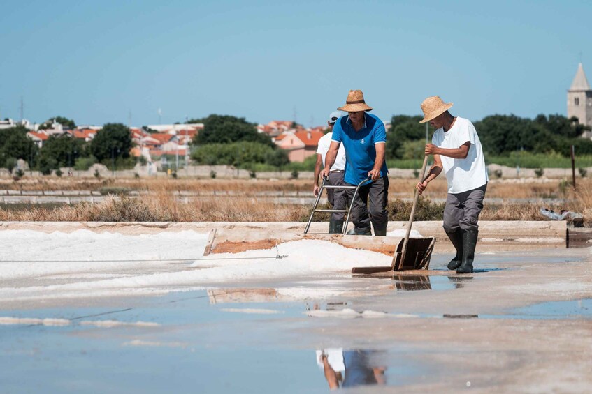 Picture 1 for Activity Solana Nin Salt Fields Audio Guide Tour 2
