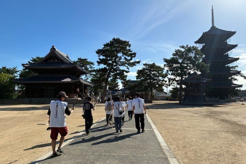 Kotohira–Zentsuji Udon Pilgrimage with Certified Udon Taxi Driver 1