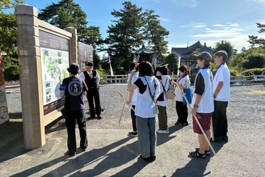 Kotohira–Zentsuji Udon Pilgrimage with Certified Udon Taxi Driver 4