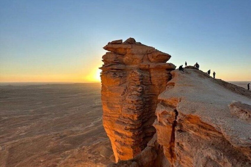 Edge of the World Sunset Tour from Riyadh 4
