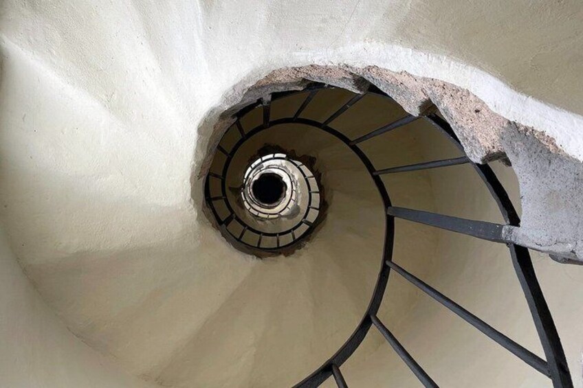 Climb to the Panoramic Dome 2