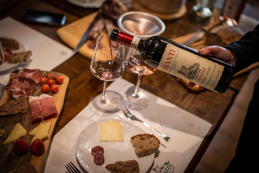 Ravazzi Winery: Winery Tour and Food Tasting 1