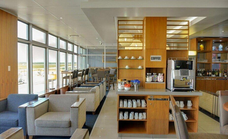 Picture 1 for Activity PLZ Port Elizabeth Chief Dawid Stuurman Airport Lounge 4