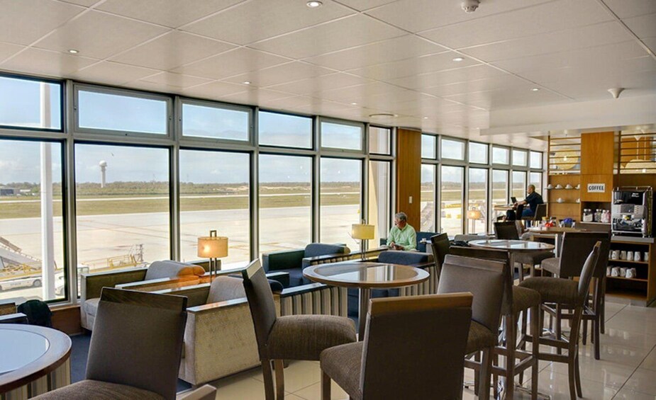 PLZ Port Elizabeth Chief Dawid Stuurman Airport Lounge 1