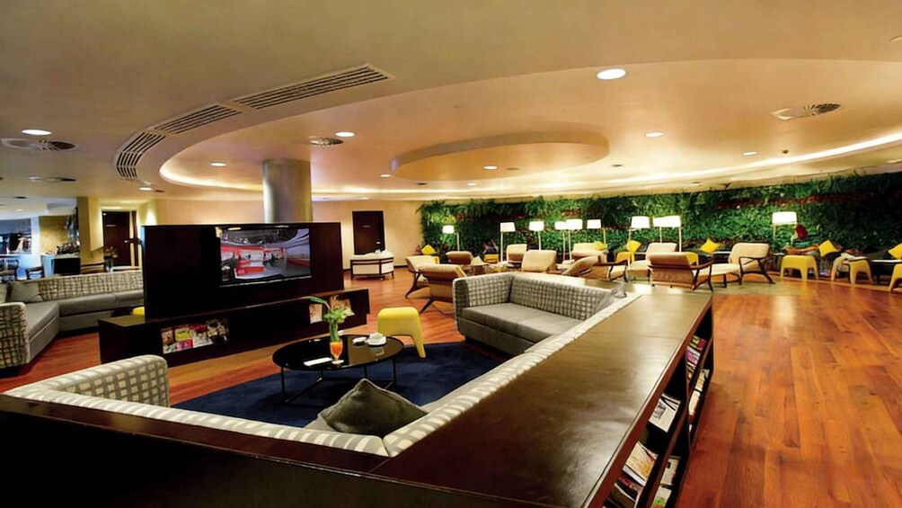 Picture 3 for Activity MRU Mauritius Sir S. Ramgoolam INTL Airport Lounge Access 3