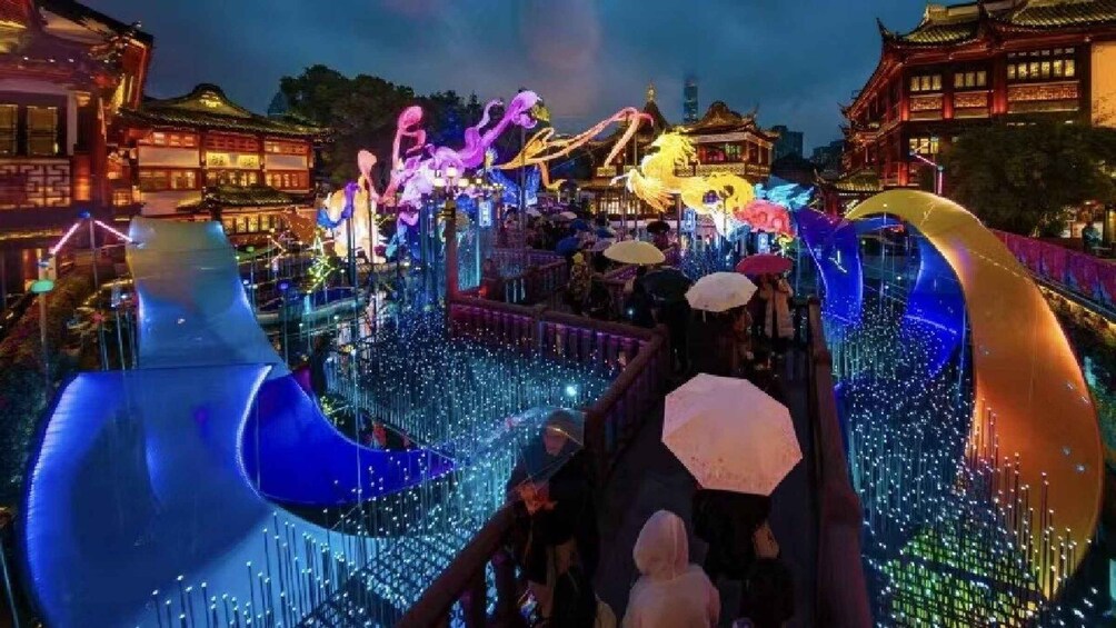 Picture 5 for Activity Shanghai: Tickets for Yu Garden and Jing'an Temple 2