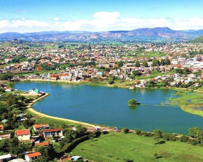 From Antsirabe: Ambositra Town and Villages Day Trip 1