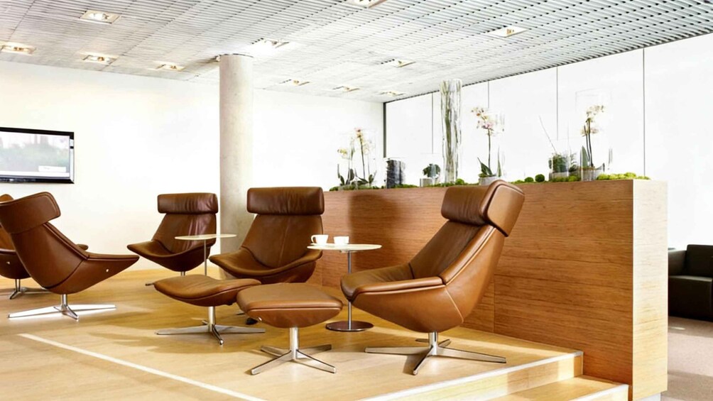 Picture 1 for Activity LUX Luxembourg Airport The Lounge Access 2