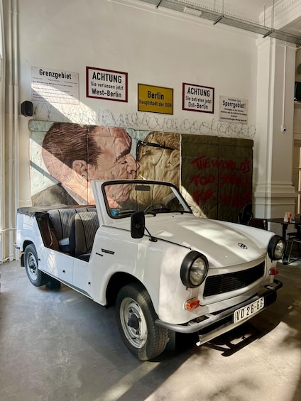 Budapest: Retro Food, Drinks & Trabant Experience 1