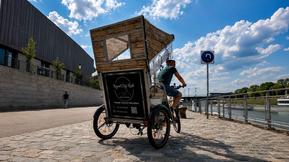 Picture 3 for Activity Regensburg: Private Rickshaw City Tour 5