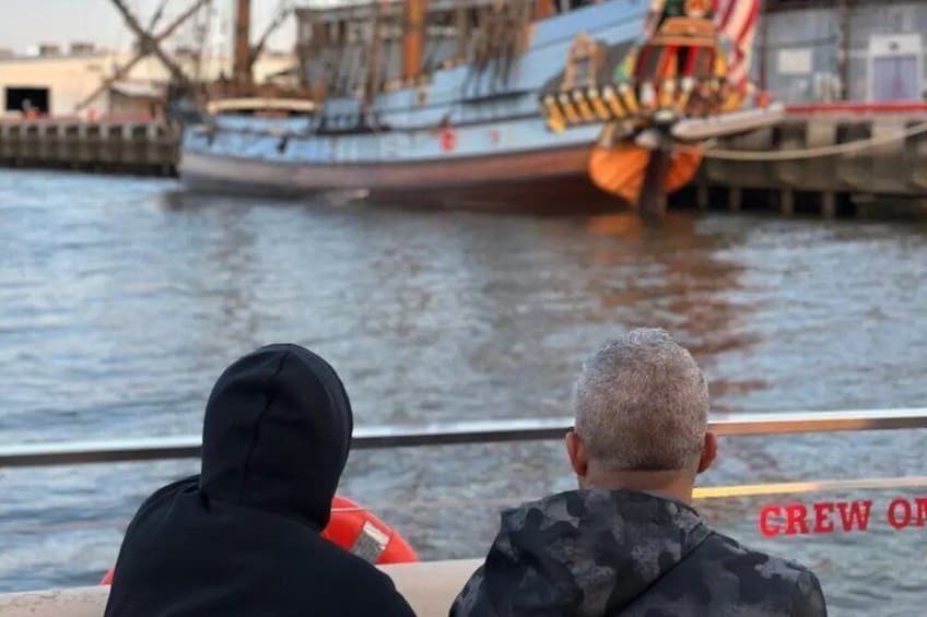 Evening Summer Cruise in Wilmington with Onboard Bar 3