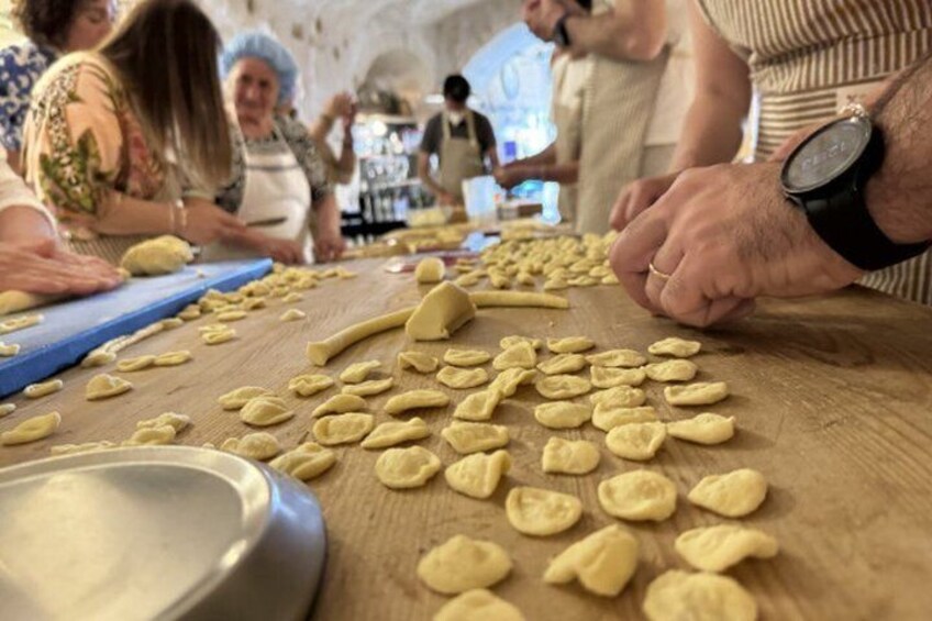 Pasta Making Class and Tasting in Bari City 1