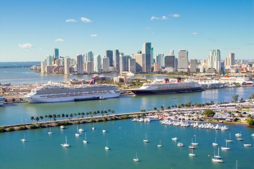 Miami Skyline Helicopter Tour with Champagne 2