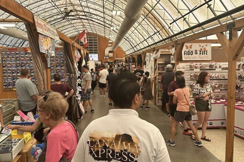 St. Jacobs Farmers Market and Elora Day Trip from Toronto 3