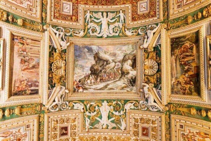 Vatican Museums and Sistine Chapel with Basilica Skip the Line 2