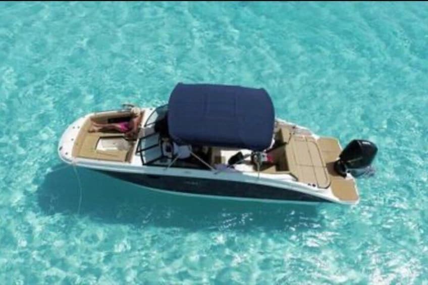 Private Boat Tour in Nassau Bahamas 1