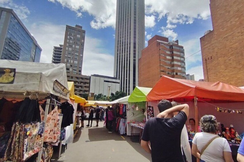 PulgueandoAndo- A Cultural Journey Through Bogotá’s Flea Markets 5
