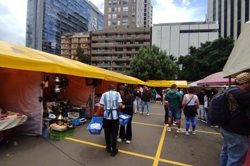 PulgueandoAndo- A Cultural Journey Through Bogotá’s Flea Markets 2