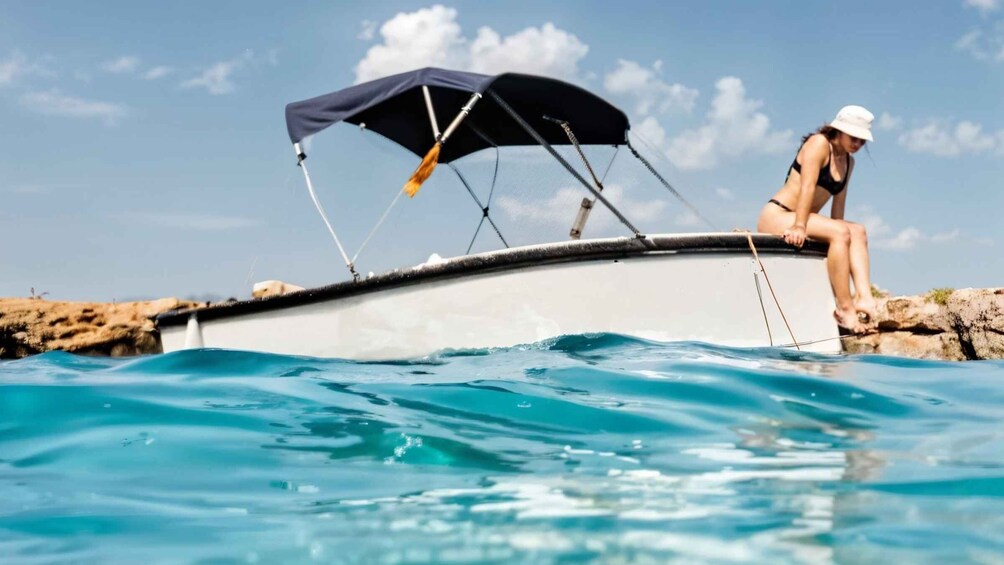 Picture 1 for Activity Valencia: Boat rental without license PoblaFarnals + Beach Club Pool 5