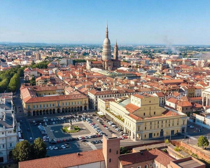 Hello Novara: Private 2 h Intro City Walk with Local Guide 1