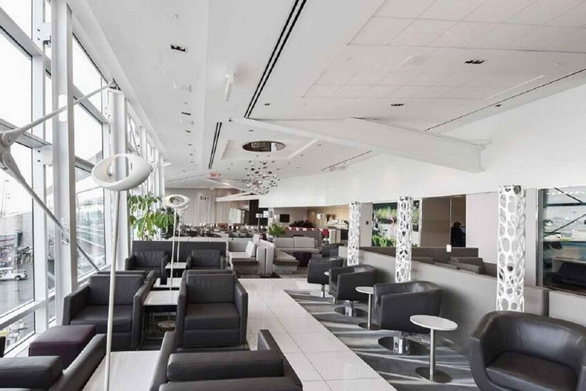 YUL Quebec Montreal Pierre Elliott Trudeau Airport Lounge 1