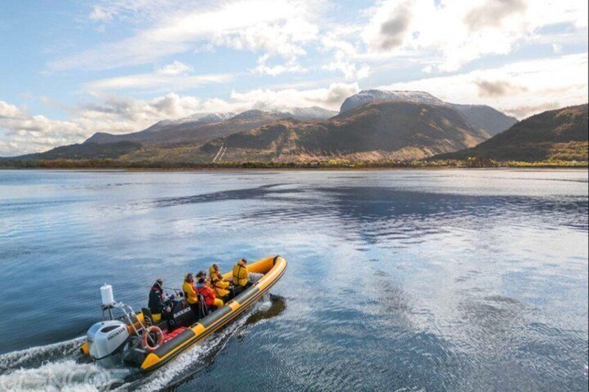 1 Hour Loch Safari Tour in Fort William 2