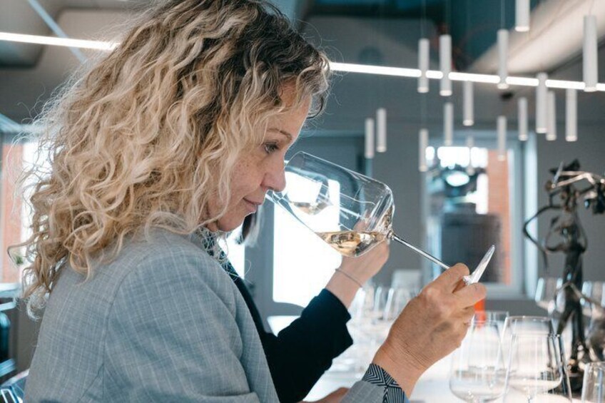 Wine Tasting Experience Between Soave Valpolicella and Lessini Durello 2