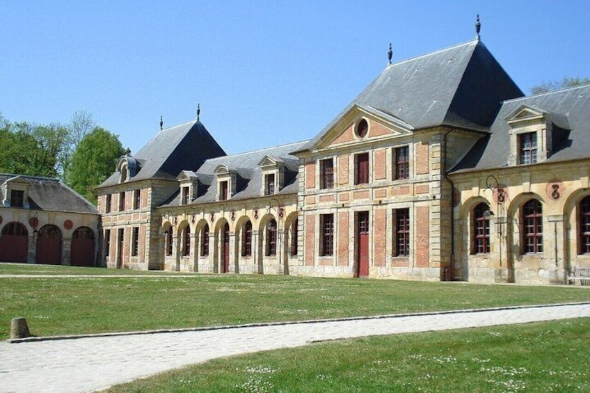 Château de Fontainebleau Vaux-le-Vicomte Guided Tour From Paris 5