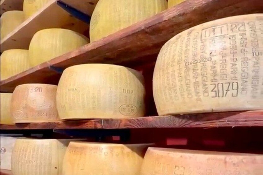 Parma Guided Food Walking Tour with Tastings 4
