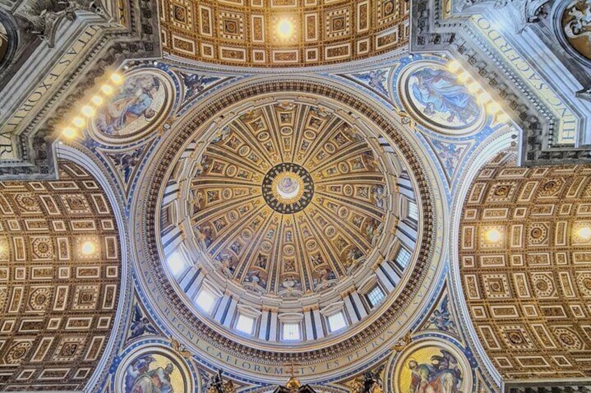 St. Peter's Basilica Priority Entrance with Audio Guide 5