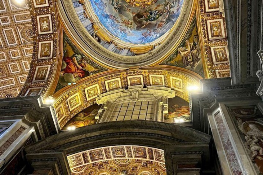 St. Peter's Basilica Priority Entrance with Audio Guide 2