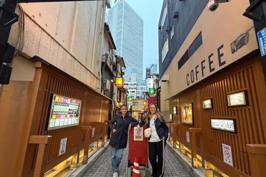 Ikebukuro Nightlife Tour Cyberpunk Neon and Showa-era Izakaya Hop 4