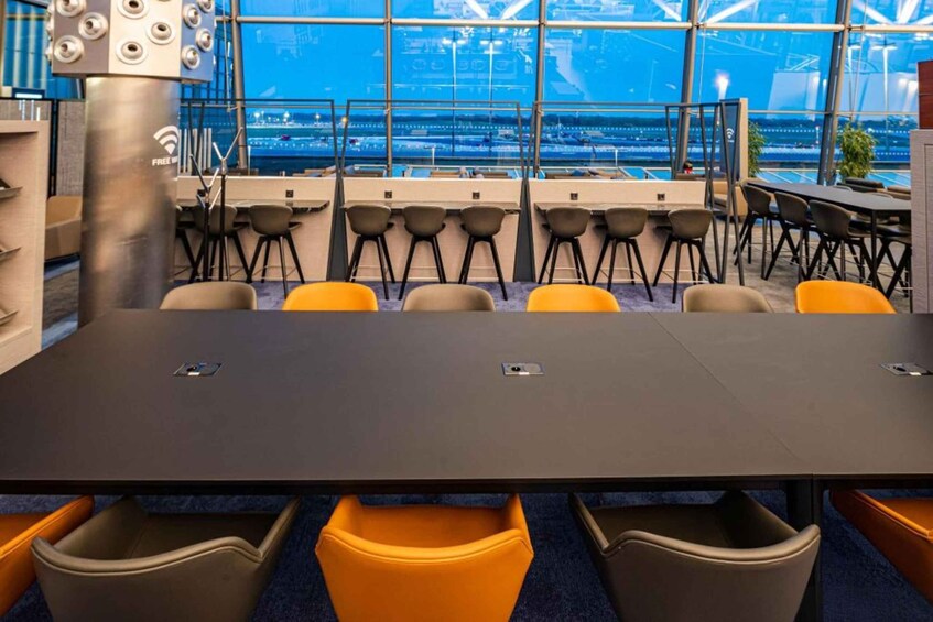 Picture 4 for Activity HAM Hamburg Airport Lounge Access 5
