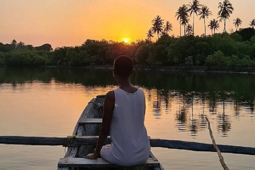 Canoeing Sundowner Tour on Kongo River 1