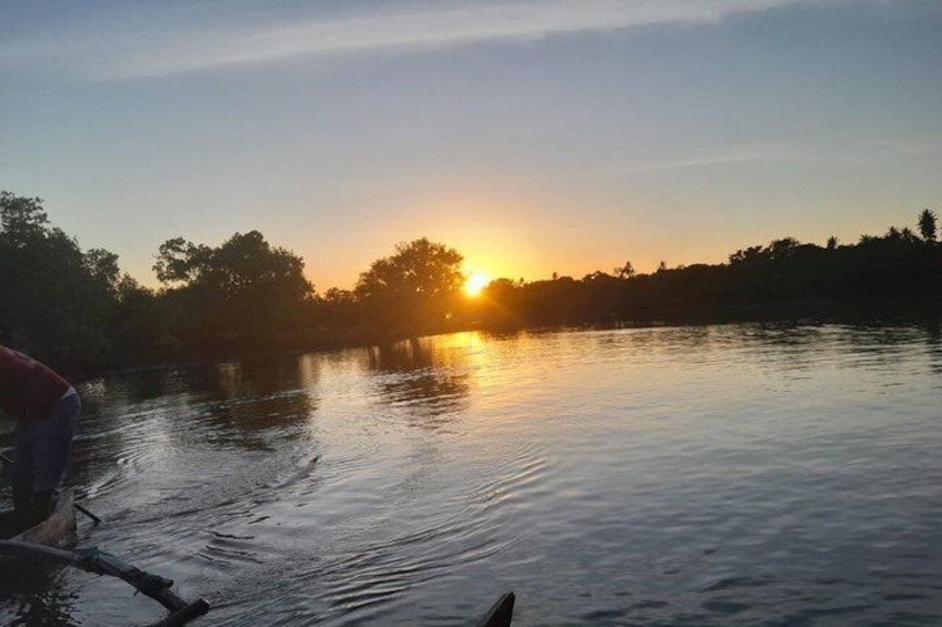 Canoeing Sundowner Tour on Kongo River 5