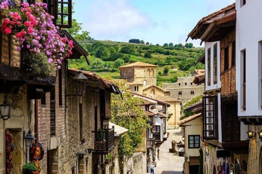 Full day to Comillas Santillana and El Capricho from Santander 2