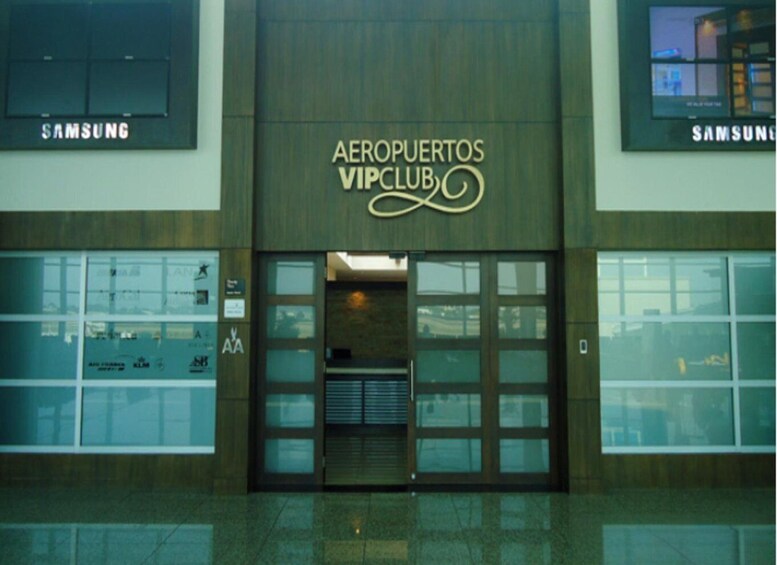 GYE Jose Joaquin de Olmedo Airport Aeropuertos Lounge Access 1