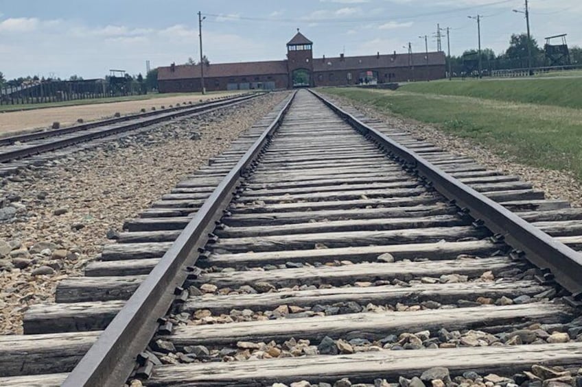 Krakow to Auschwitz Birkenau Guided Tour with Transfer and Ticket 2