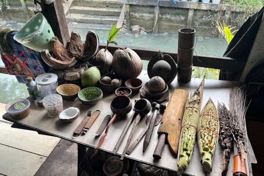 Damnoen Saduak Floating Market and Maeklong Railway Market Tour 2