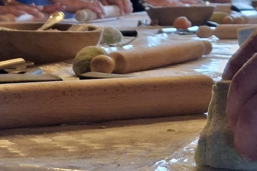 Make Colorful Fresh Pasta in a Real Tuscan Home Near Arezzo 1