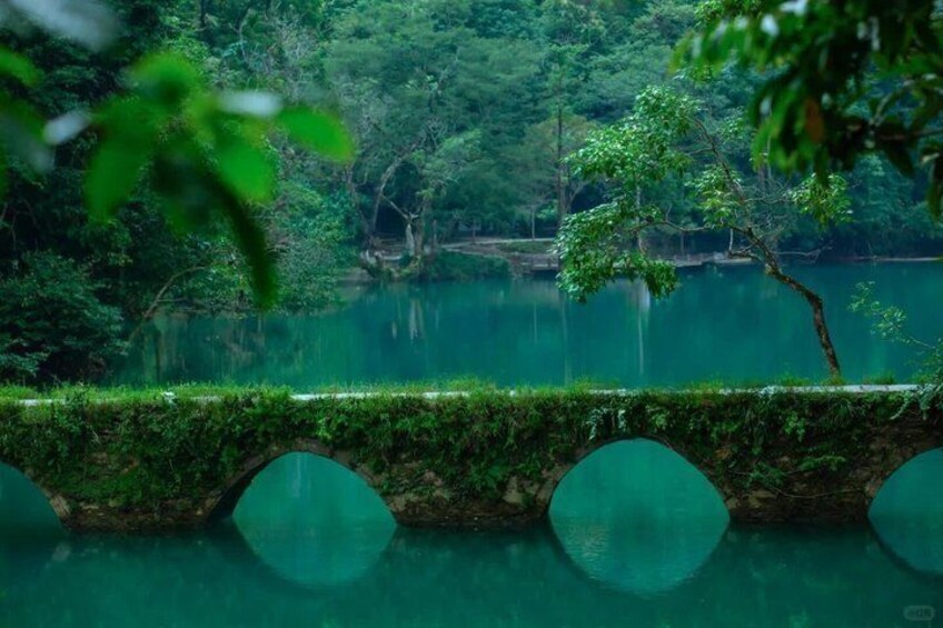 Guiyang Xiaoqikong Scenic Area and Wolongtan Waterfall Day Tour 4
