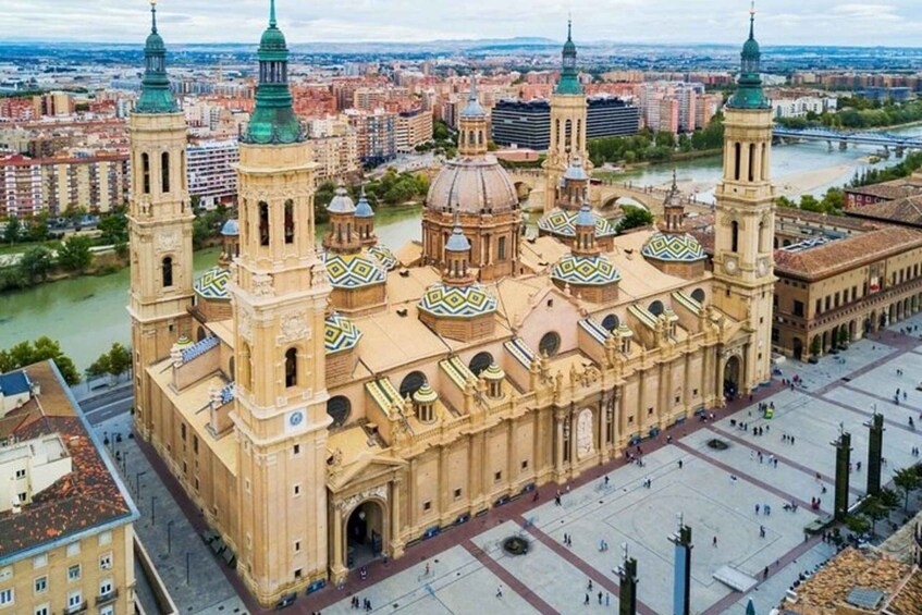 Picture 4 for Activity Zaragoza : Must-See Attractions Private Walking Tour 4