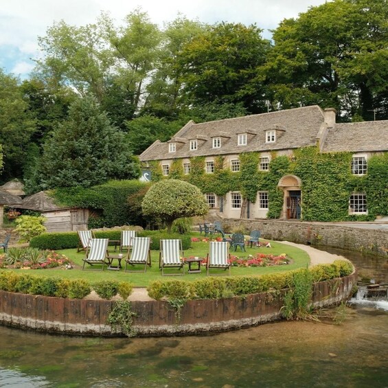 Picture 5 for Activity From London: Cotswolds Private Day Trip with Driver 2