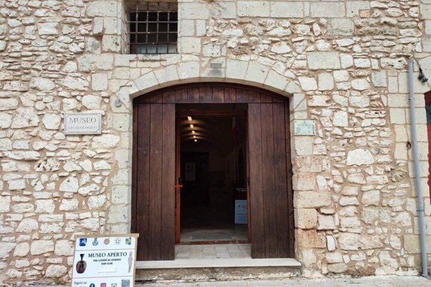 Villa Castelli Walking Tour with Olive Oil Tasting 4