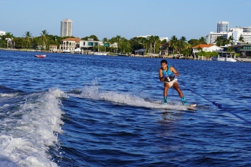 Beginner Friendly Wakeboarding Experience 1
