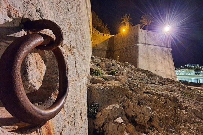 Secrets of Peñíscola Night Tour 4
