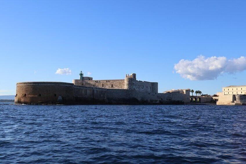 Picnic Boat Tour Explore Ortigia and the Syracuse Coast 2